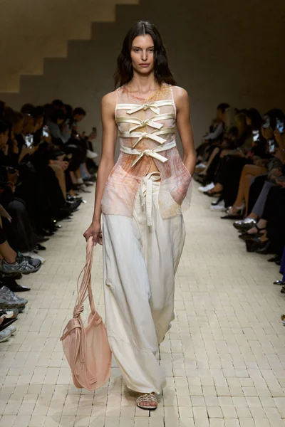 Look 36